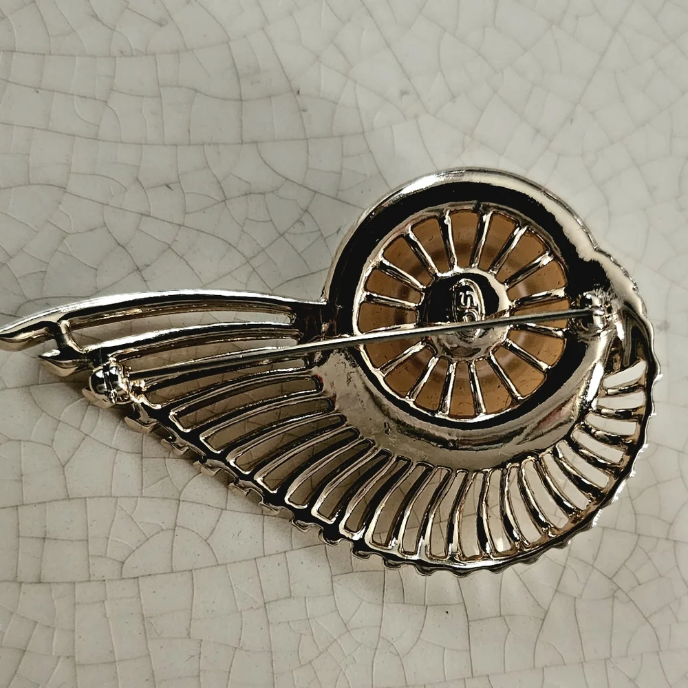 Vintage 1950s Sarah Conventry Large Pearl Flight Brooch, coastal grandma, estate - Picture 6 of 6